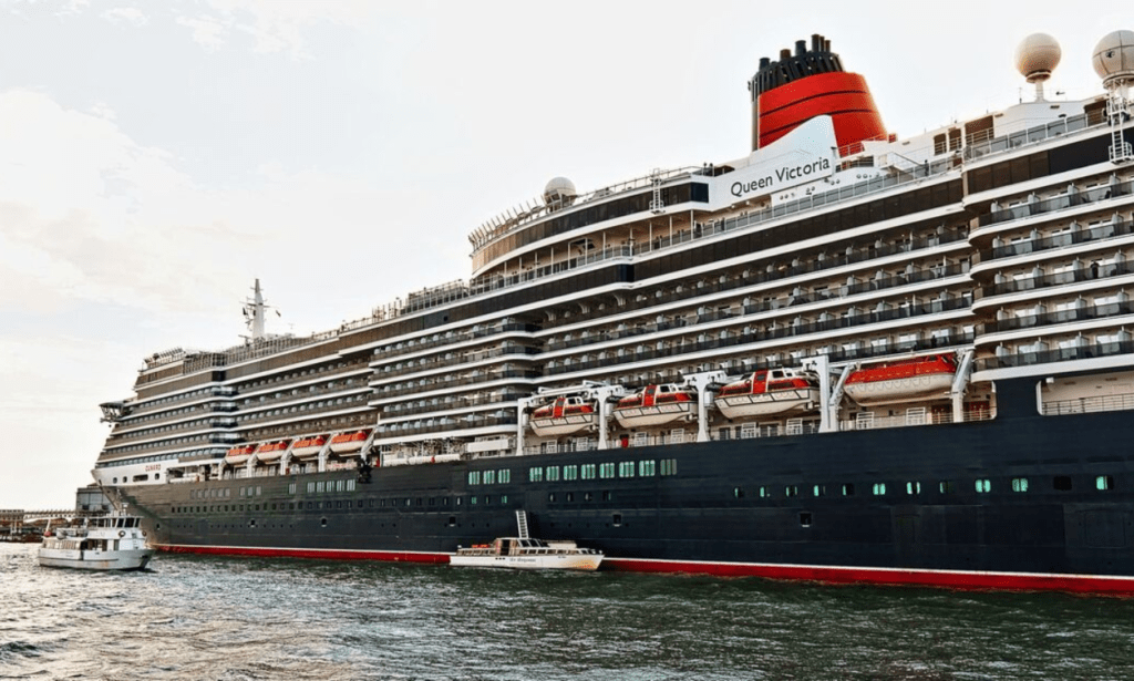 Piracy Warning Luxury Cruise Passengers